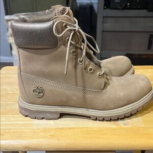 Timberland Tan Leather Lace-Up Boots